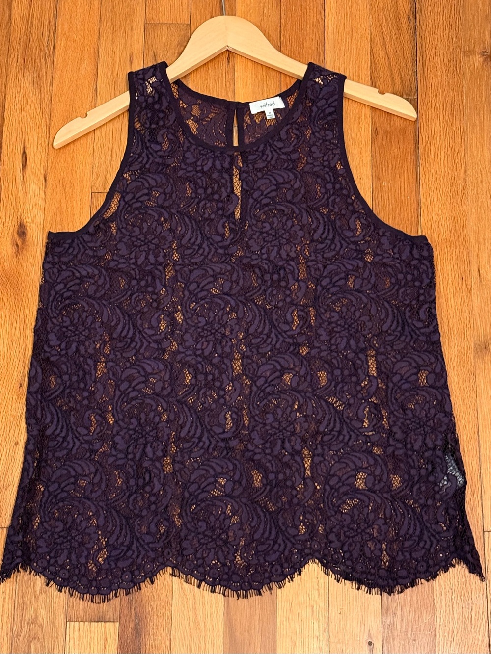 Wilfred Aritzia Lace Sleeveless Blouse Top Deep Purple Floral Scalloped Hem Med